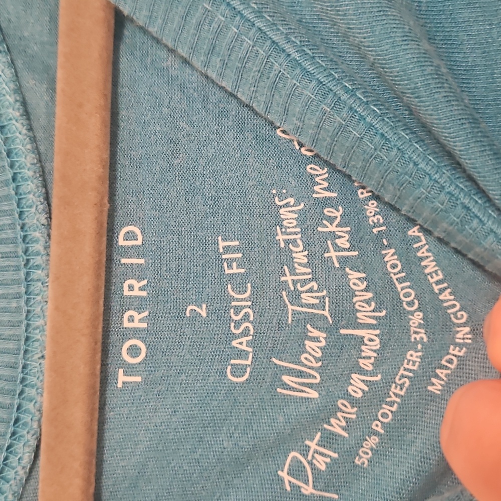 Nwt Torrid Short Sleeve Tshirt - Picture 2 of 3